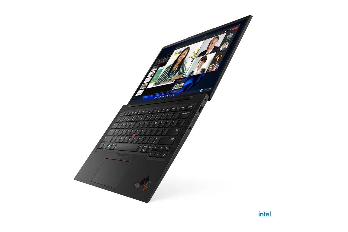 Referenční obrázek výrobce Lenovo ThinkPad X1 Carbon Gen 10 Touch – pohled zepředu